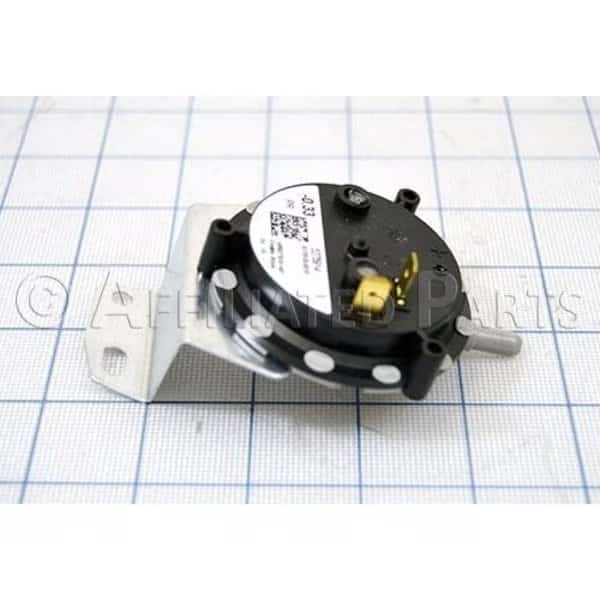 Switch Pressure 33 IWC