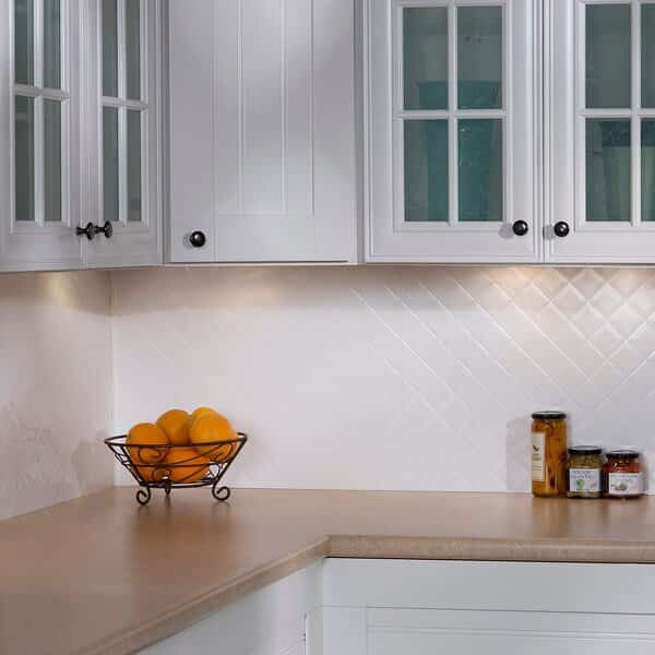 Fasade 18in x 24in Quilted Gloss White Backsplash Panel 5pk