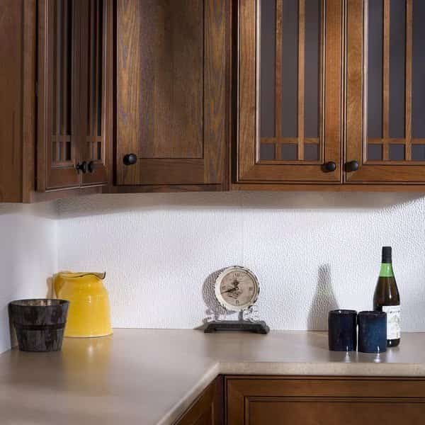Fasade 18in x 24in Hammered Gloss White Backsplash Panel 5pk