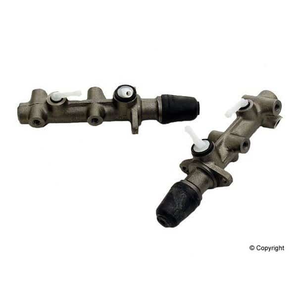 MASTER CYLINDER