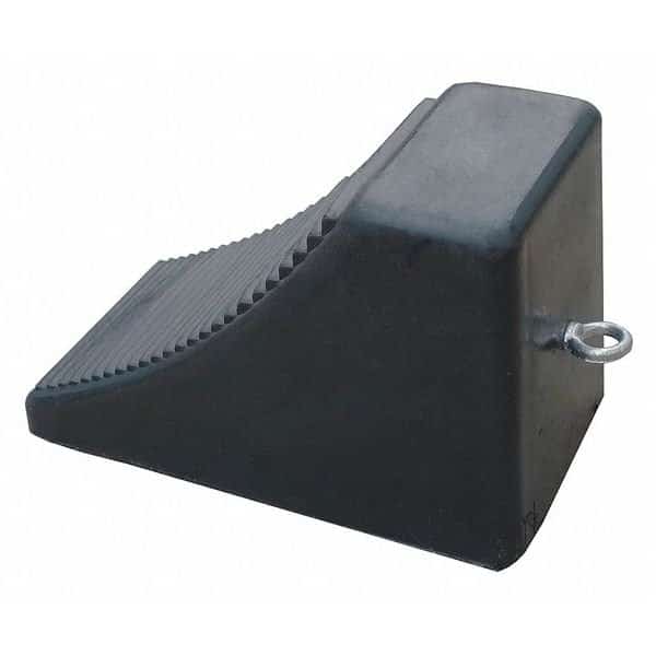 Wheel Chock, Molded Rbr w/Stl Grab, Black