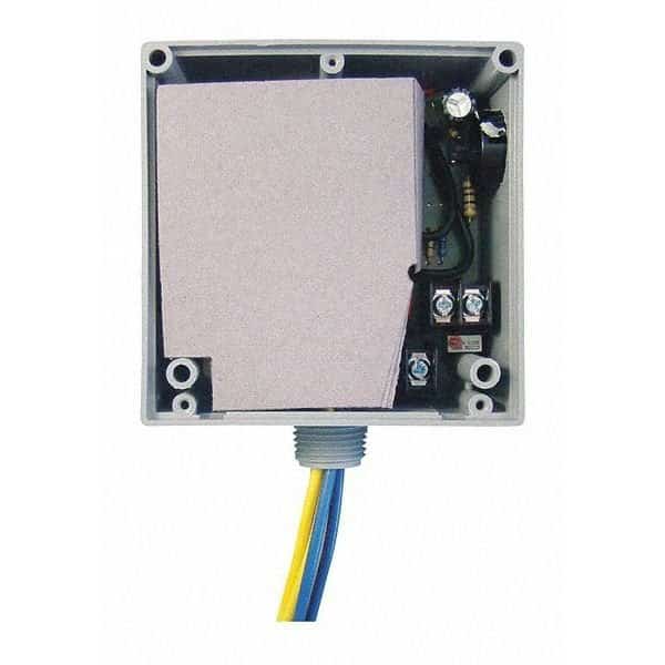 Enclosed SPST Relay/Analog, 20A
