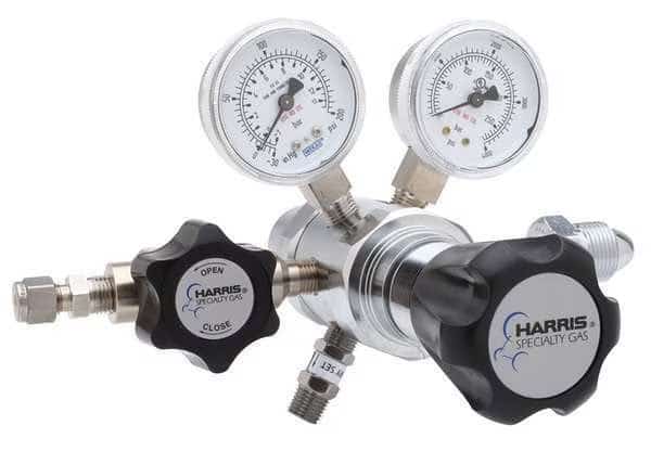 High Purity Gas Regulator, Nitrous Oxide, Two Stage, 0.825"-14 Inlet, 1/4 in Outlet, 0 to 125 psi