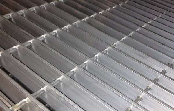 Metal Grating, Smooth, 24In. W, 1.25In. H