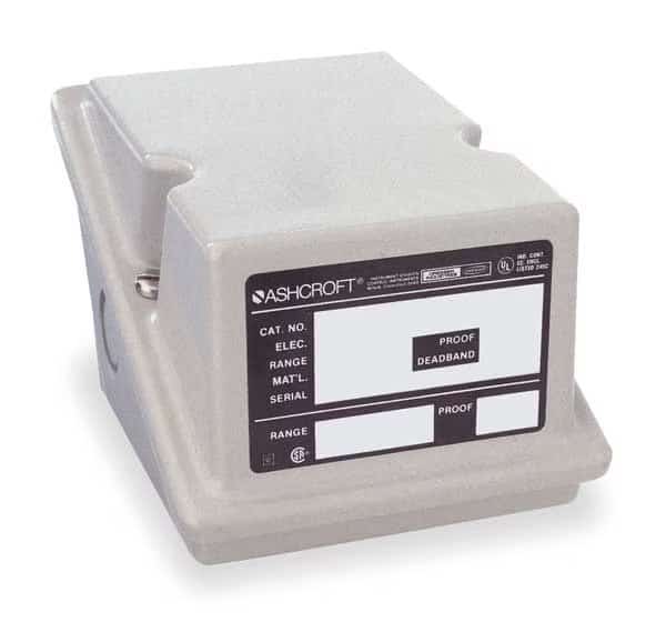 Pressure Switch, (1) Port, 1/4 in FNPT, DPST, 20 to 200 psi, Standard Action, ASHCROFT, Mfr# LPAN4HV25XCYLM200