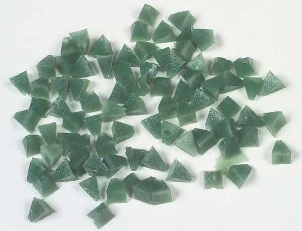 Plastic Media,Pyramid, Green,1/4", Mfr#: 41-119, RAYTECH