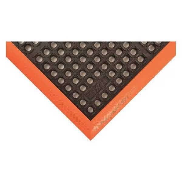 Antifatigue Mat, 40 in L x 28 in W, 3/4 in Thickness, Rubber, Mini-Diamond Studded Top, Black