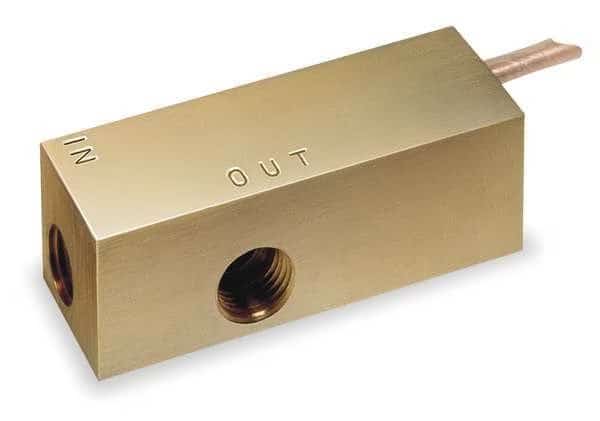 1/4" FNPT SPST NO Liquid Flow Switch 0.75 gpm