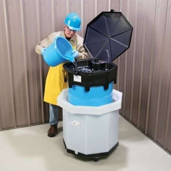 PIG Waste Fluid Collection System Black 32.81" L x 32.81" W x 30.33" H